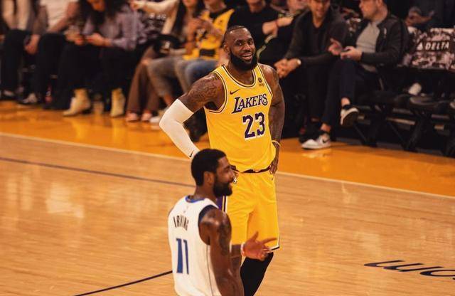 亚云真人-包含表现优异首场状态出色，掘金观众沸腾！，詹姆斯重返赛场再创辉煌时刻的词条