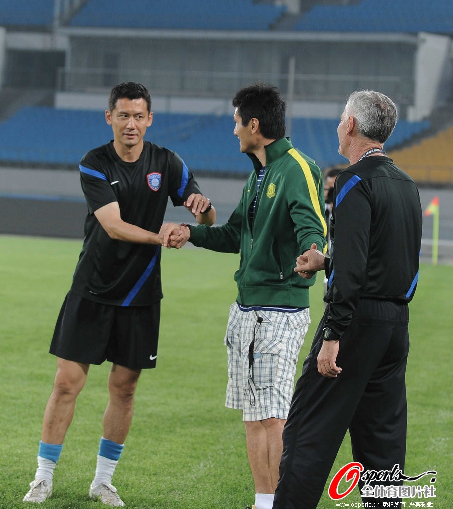 亚云-多伦多猛龙发布备战花絮，集结日完成体检，足总杯任务艰巨，资深球员宣示担当的简单介绍