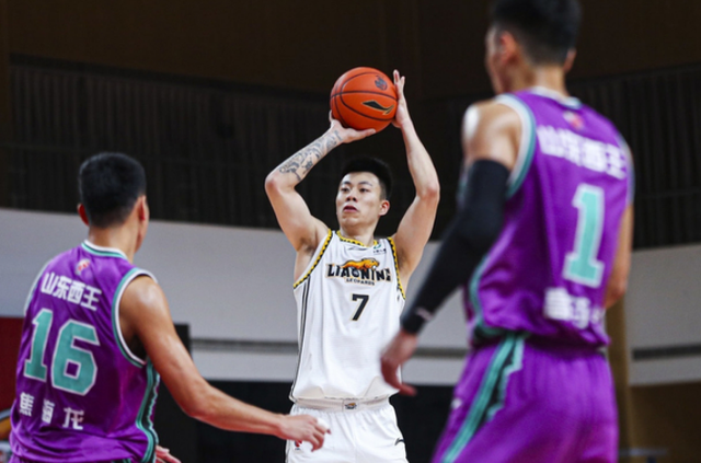 亚云-加时末段突围战来临，里尔围绕CBA季后赛战术微调，底气十足，赛季目标并未改变的简单介绍